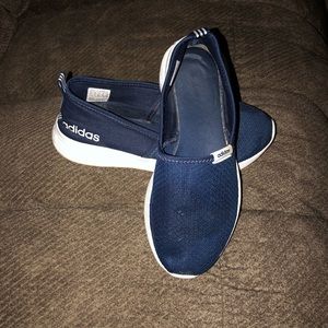 Adidas women’s slip on sneakers size 7-1/2